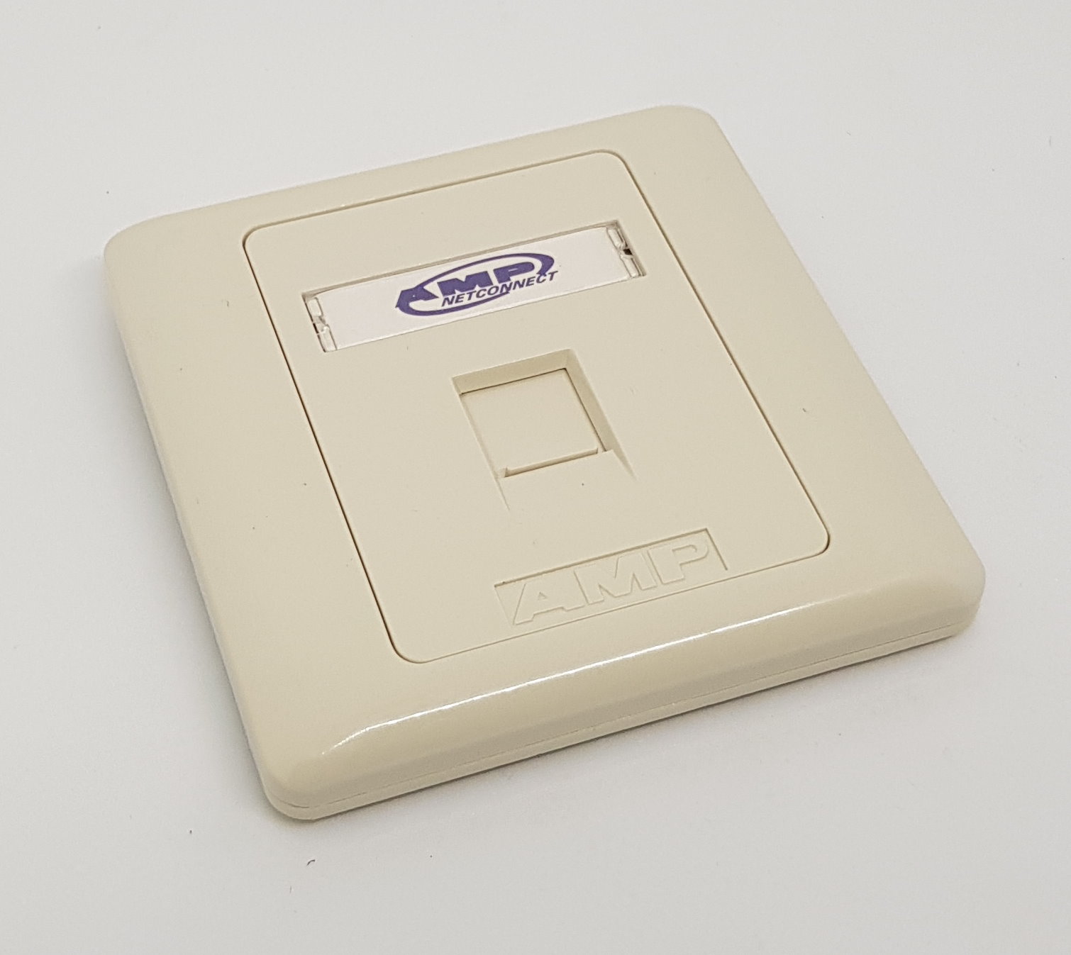 SINGLE PORT FACEPLATE KIT RJ45, 86x86, AMP NETCONNECT, TYCO ELECTRONICS